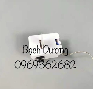 Đèn led gắn vòng hoa đội đầu