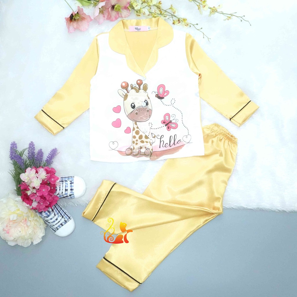 [Mã FAMAYFA2 giảm 10K đơn 50K] Đồ Pijama Phi Lụa &quot;Hình Hươu cao cổ&quot; Tay Dài Cho Bé - Từ 12kg - 42kg.