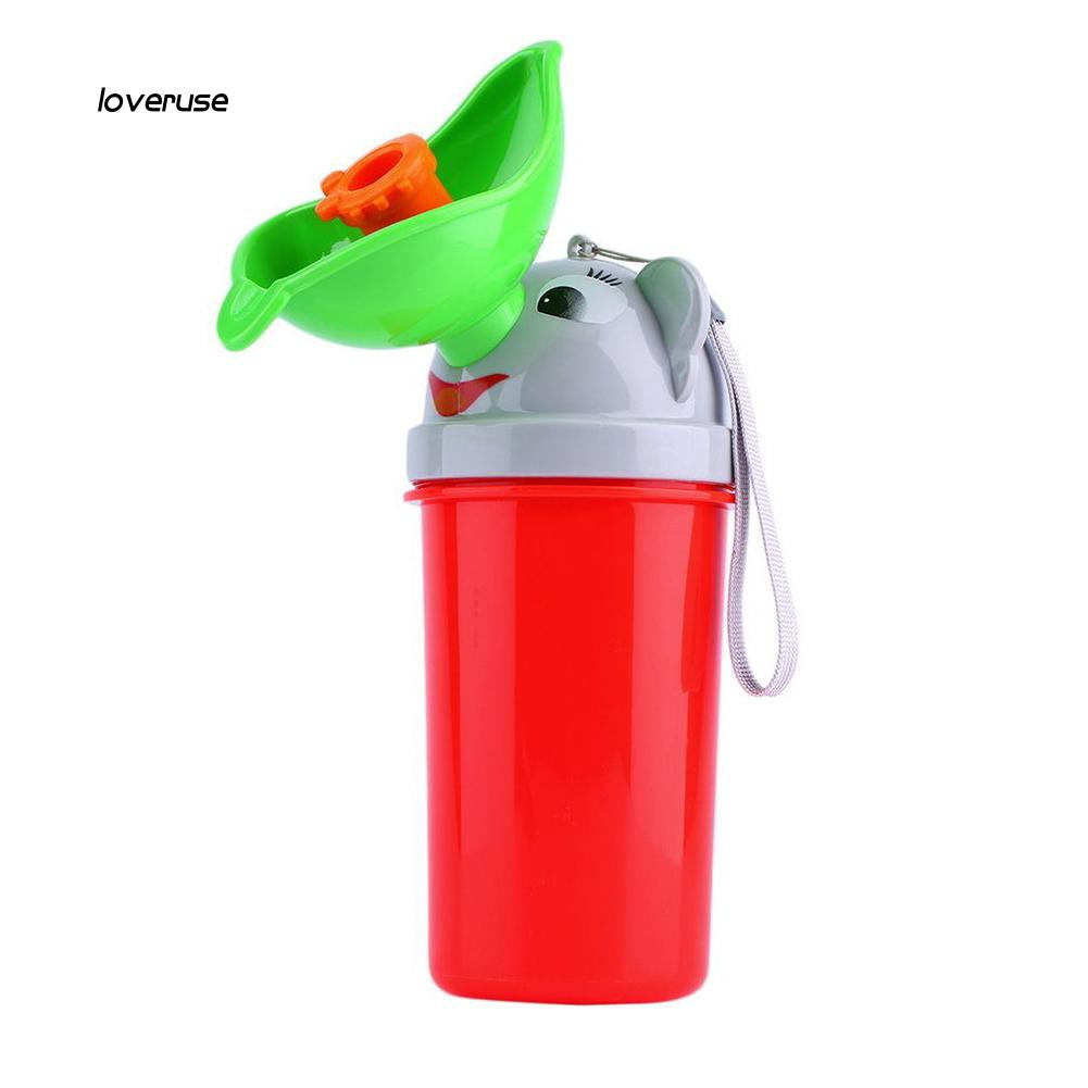 Bình đi vệ sinh cho bé trên xe hơi