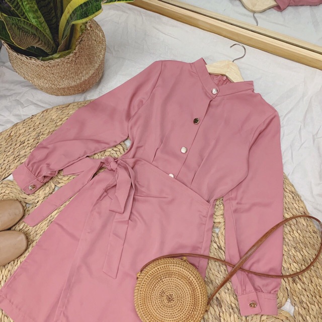 Đầm Hồng vạt đắp