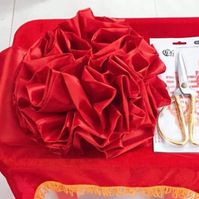 Hoa vải phi đỏ khai trương