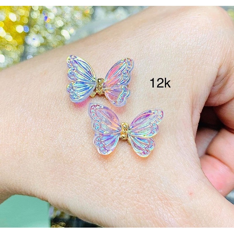 charm bướm