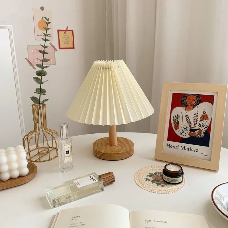 Đèn Ngủ Để Bàn Dễ Thương Decor Phòng Ngủ Thân Gỗ Kèm Bóng Led Sang Trọng ĐÈN NAMI