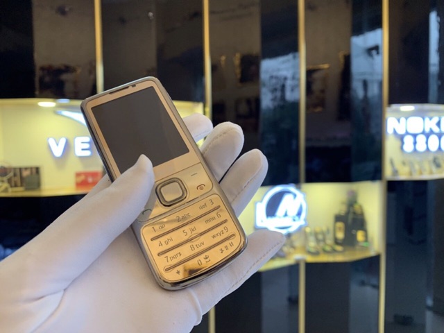Điện thoại Nokia 6700 Gold