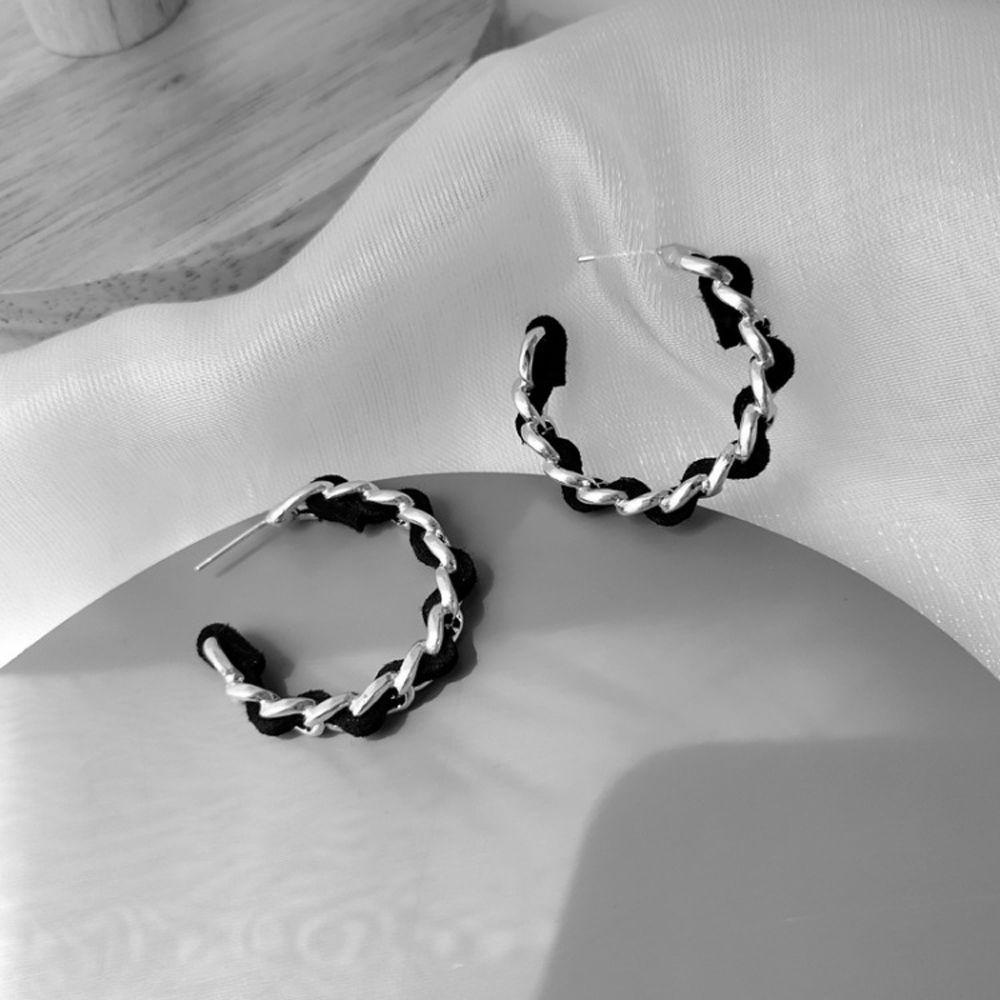 Khuyên Tai Dạng Hạt Xoắn Hình Thánh Giá Thanh Lịch Sáng Tạo Cho Nữ