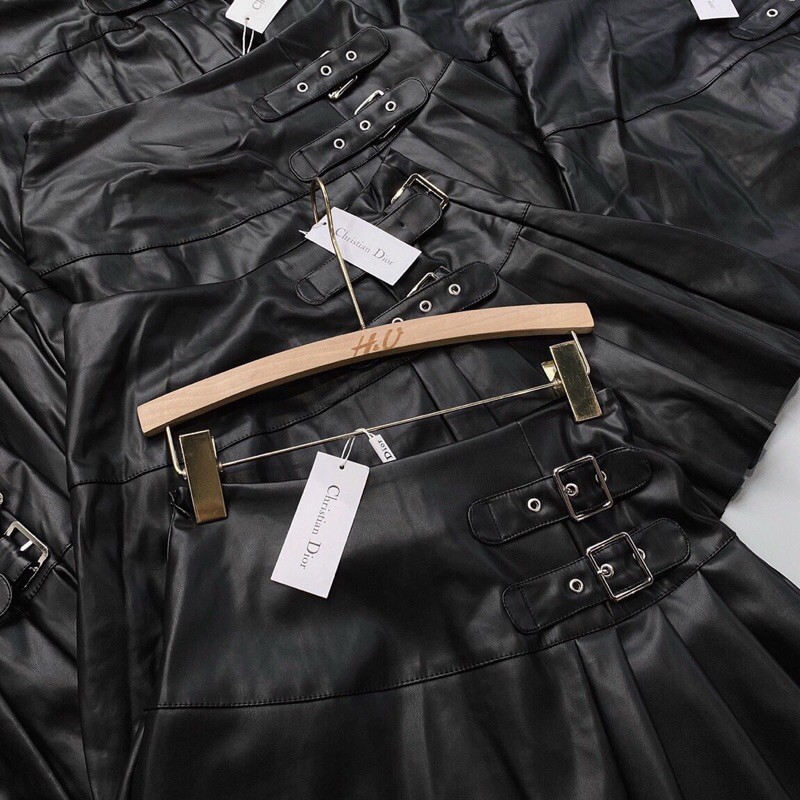 Chân váy da xếp li