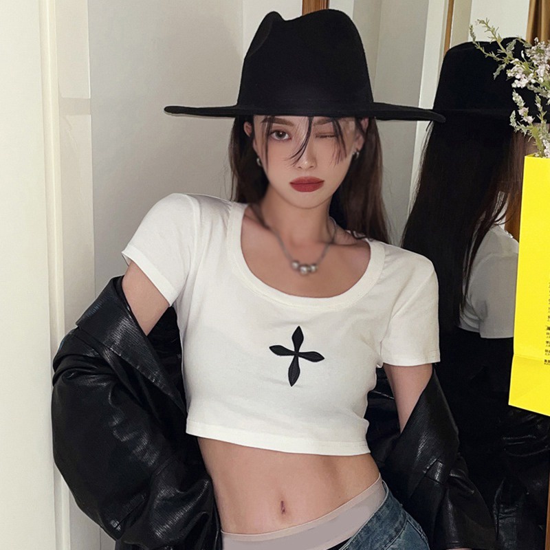 Áo Thun Crop Top Tay Ngắn Cổ Vuông Hở Rốn Dáng Ôm In Họa Tiết Kiểu Hàn Quốc Xinh Xắn Cho Nữ