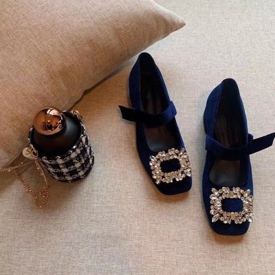 Giày da mũi vuông đính kim cương giả thời trang cổ điển