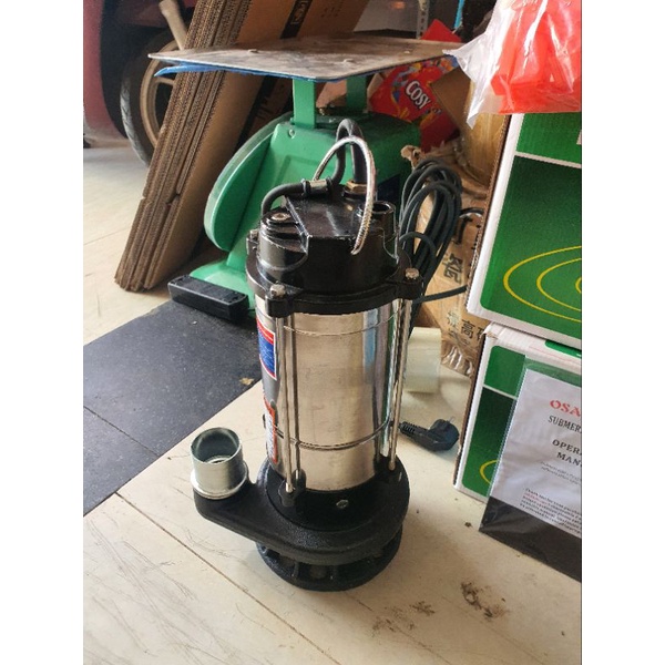 Máy bơm chìm 3HP OSAKA WQD15-18-2.2