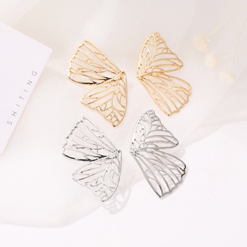 Bông tai hình cánh bướm bằng kim loại màu vàng / bạc