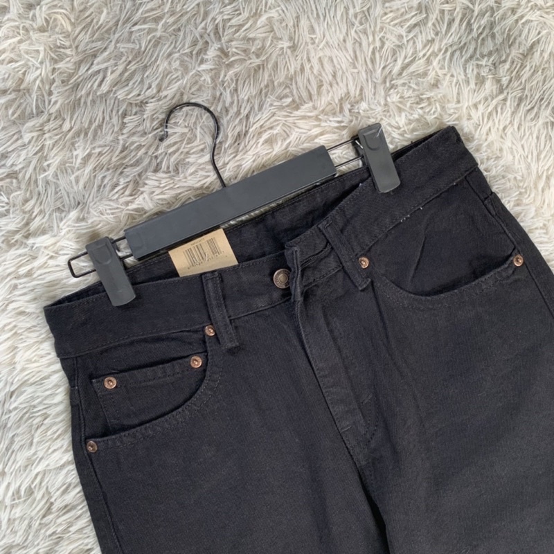Quần short jean levis