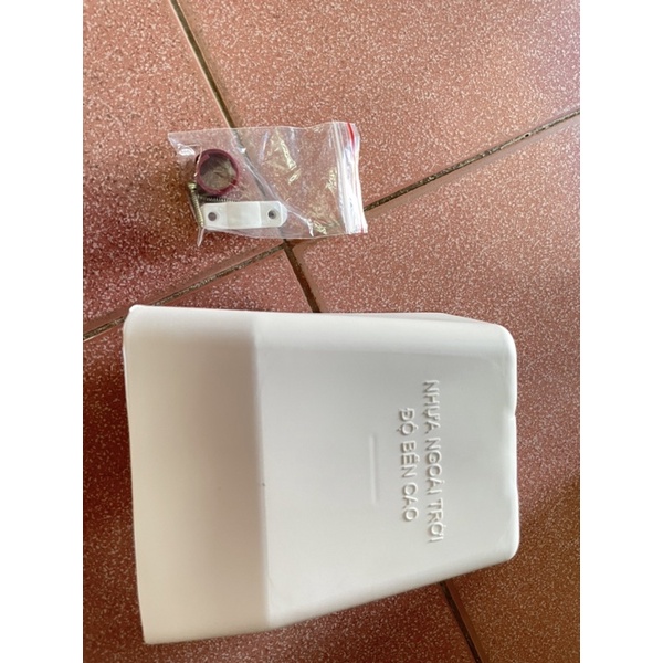 Vỏ che camera ngoài trời IMOU và EZVIZ bằng nhựa PVC
