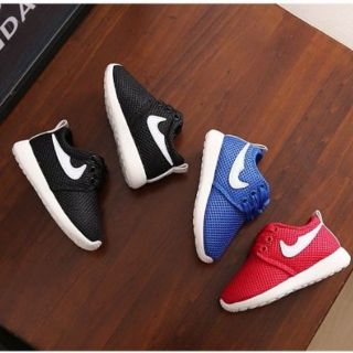 Giày thể thao tích trắng - hàng order, chat check size trc khi đặt