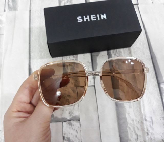 Kính Shein hàng chuẩn auth, có mail mua hàng chính hãng