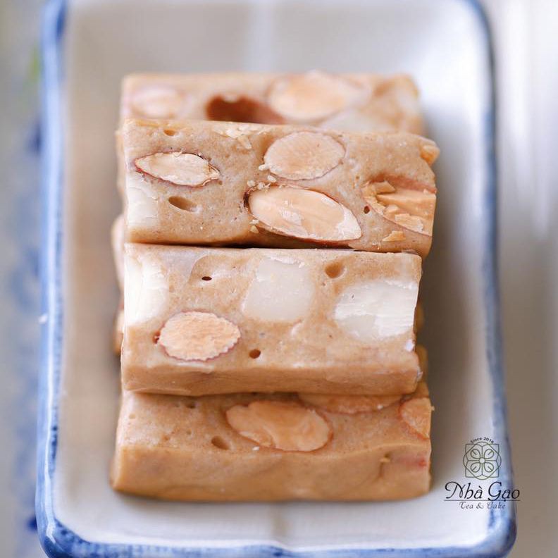 Kẹo nougat Nhà Gạo vị cafe siêu hạt hộp 300gr