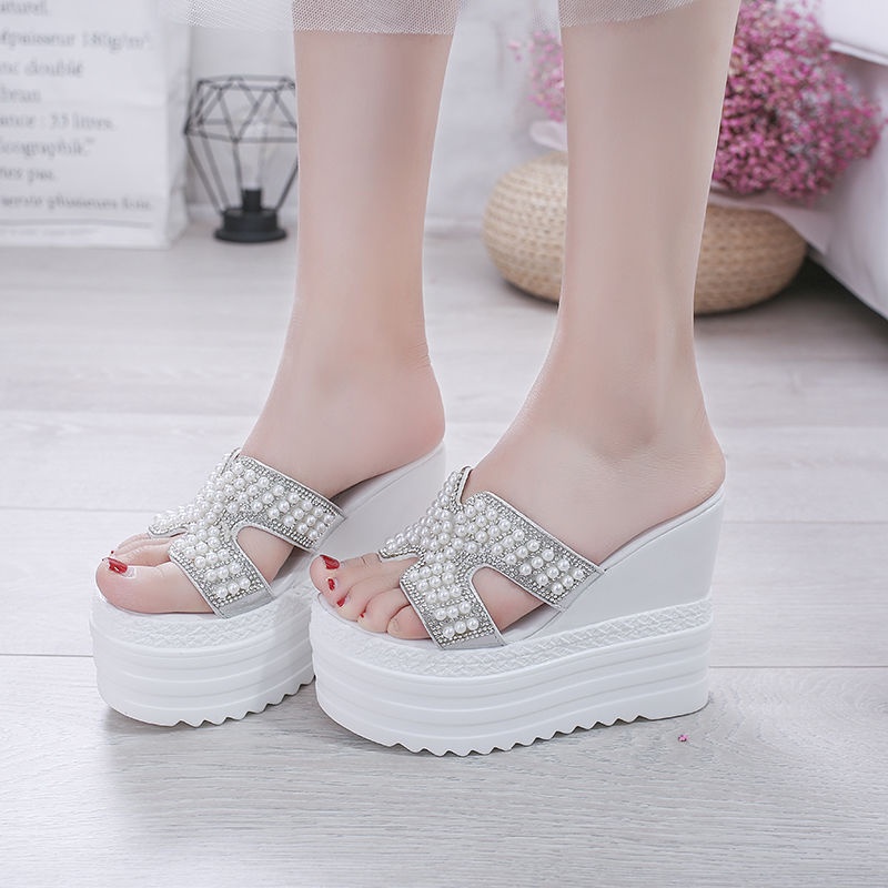 Sandal đế xuồng cao hợp thời trang cho nữ