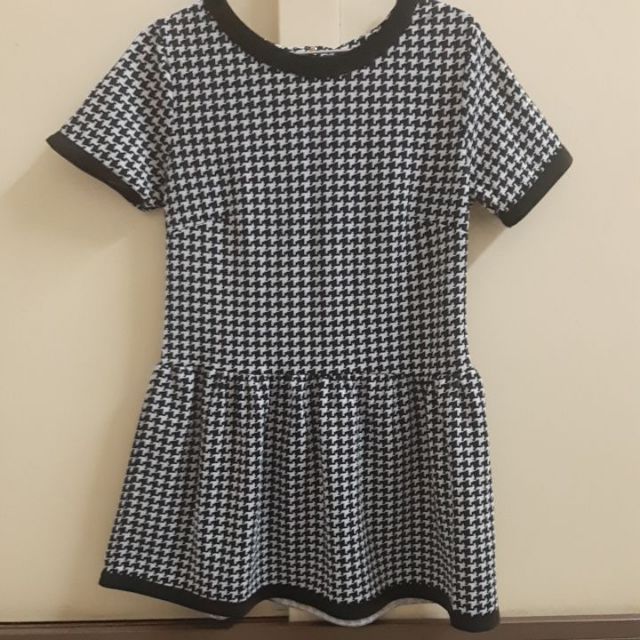 Đầm baby doll thun caro trắng đen mới trên 90% thoải mái