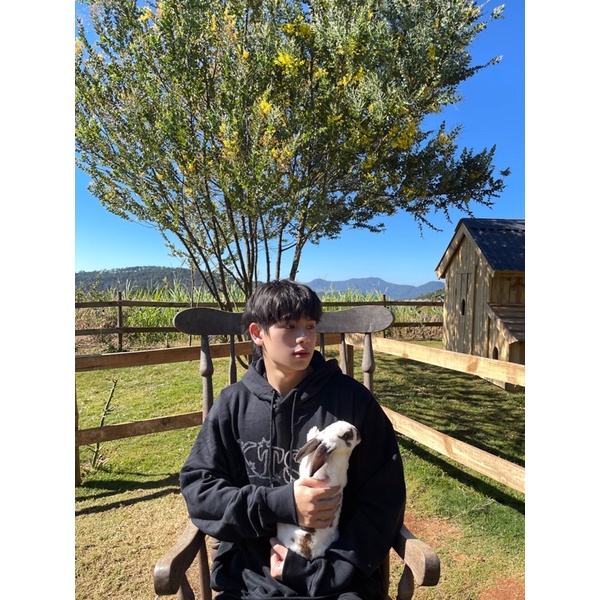 Áo hoodie thun nỉ đính đá KTSW RHINESTONES