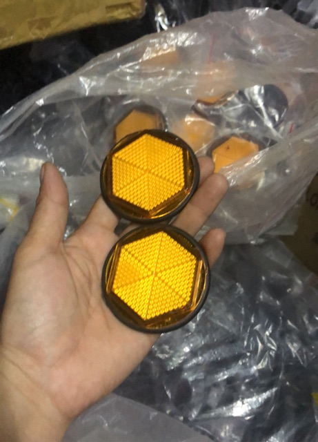 Mắt mèo phản quang kèm pass
