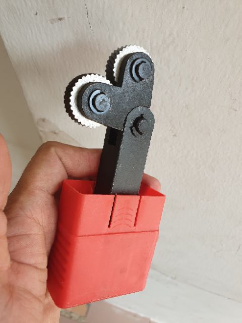 Lăn nhám đôi cán 20mm lăn ra hình caro