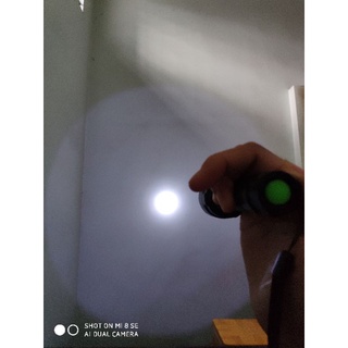 Đèn pin siêu sáng c8