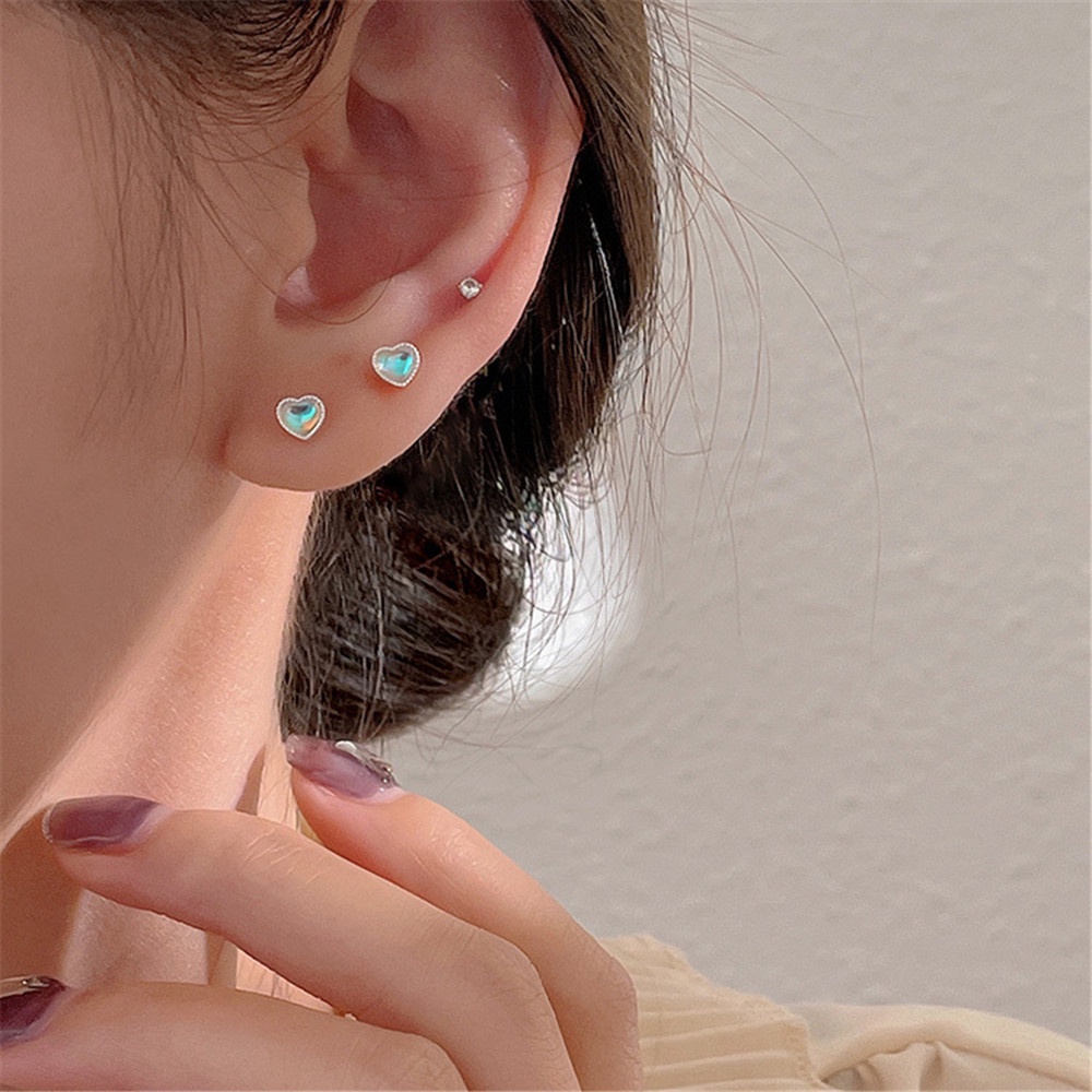 Khuyên Tai Mini Hình Trái Tim Nhiều Màu Sắc Ngọt Ngào Cho Nữ