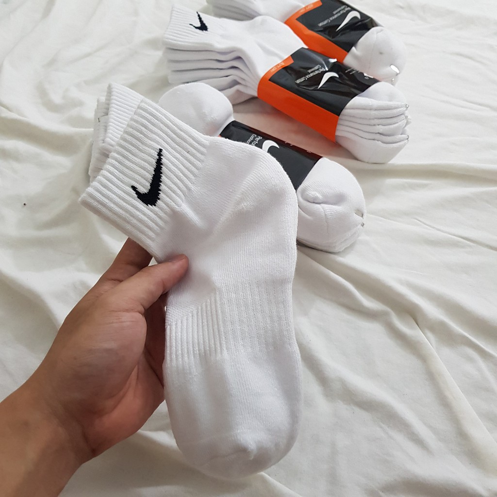 Pack 3 đôi tất thể thao Nike Trắng cổ thấp  - Free ship + Quà tặng Loved socks by TatsTats.vn