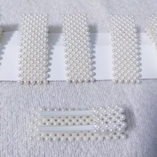Kẹp tóc mái đính hạt hình vuông
