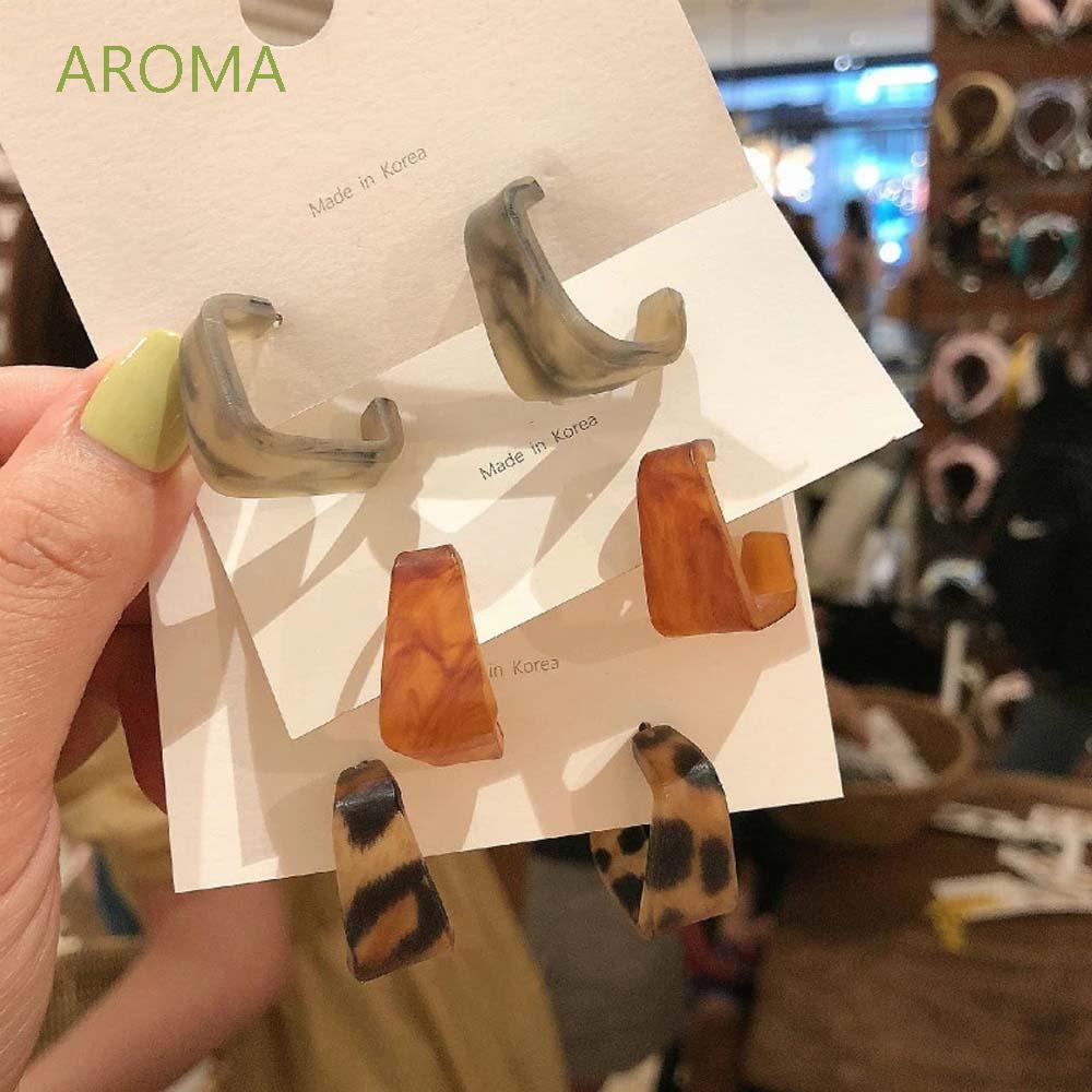 Khuyên tai  nữ hình học thời trang