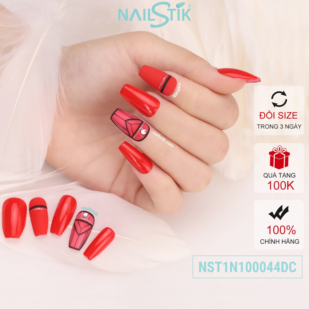 Móng úp thiết kế by NAILSTIK, màu đỏ, form móng coffin, ngắn/dài, 044