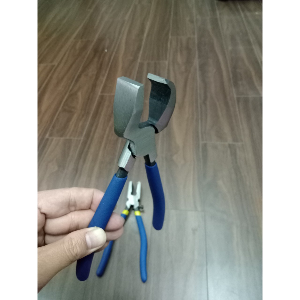Kìm bẻ kính, Kiềm tách kiếng - Có vít hãm, độ hở 3cm,tay bọc nhựa mềm Chất lượng tốt, độ bền cao