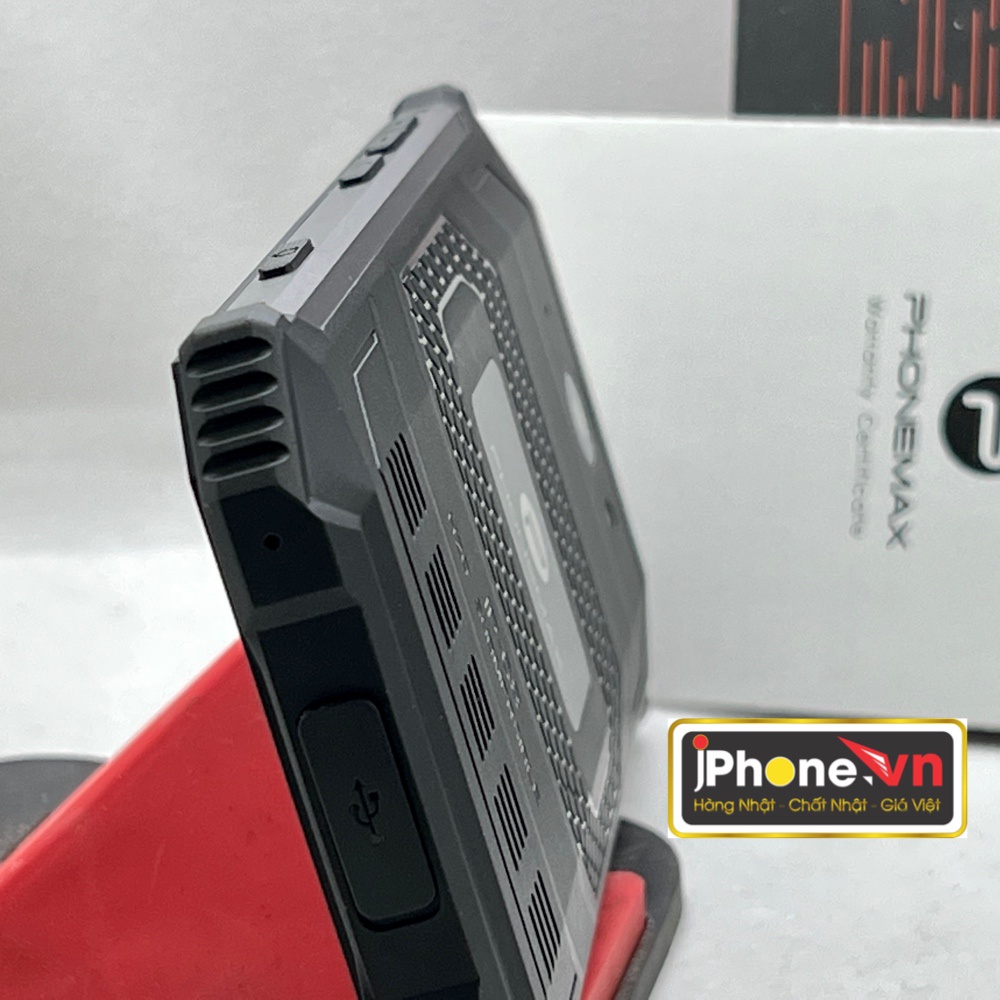 Điện thoại PhoneMax Rocky 2 chống nước ,2 Sim ,pin siêu trâu, mới nguyên hộp đủ phụ kiện