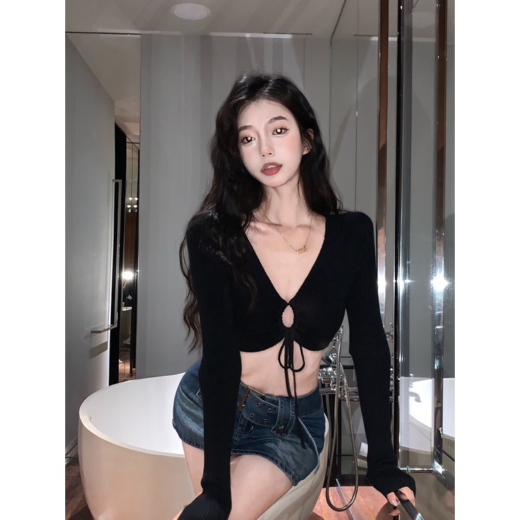 Áo Croptop Tay Dài RANSHI Áo Dài Tay Khoen Ngực Cổ Chữ V Vải Thun Mềm Mịn Thấm Hút Mồ Hôi - RA061
