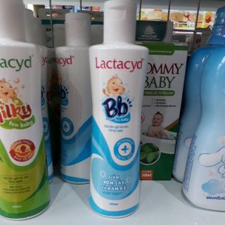 Sữa tắm gội trẻ em Lactacyd BB trị rôm sảy và hăm kẽ