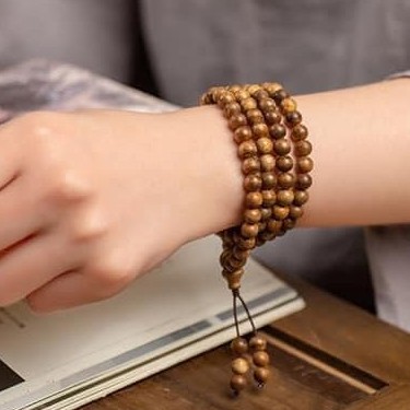 Vòng tay  Vòng Tay Trầm Hương Chuỗi Tràng Hạt 108 Trầm Tốc Lào Tự Nhiên