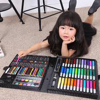 Hộp bút màu 150 món cho bé yêu