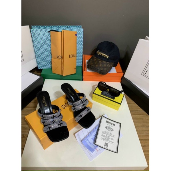 pl(VIDEO) Guốc 7p Quai Hạt Đá Da Mềm Êm Fullbox Cao Cấp