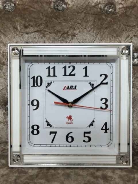 Đồng hồ treo tường Laba