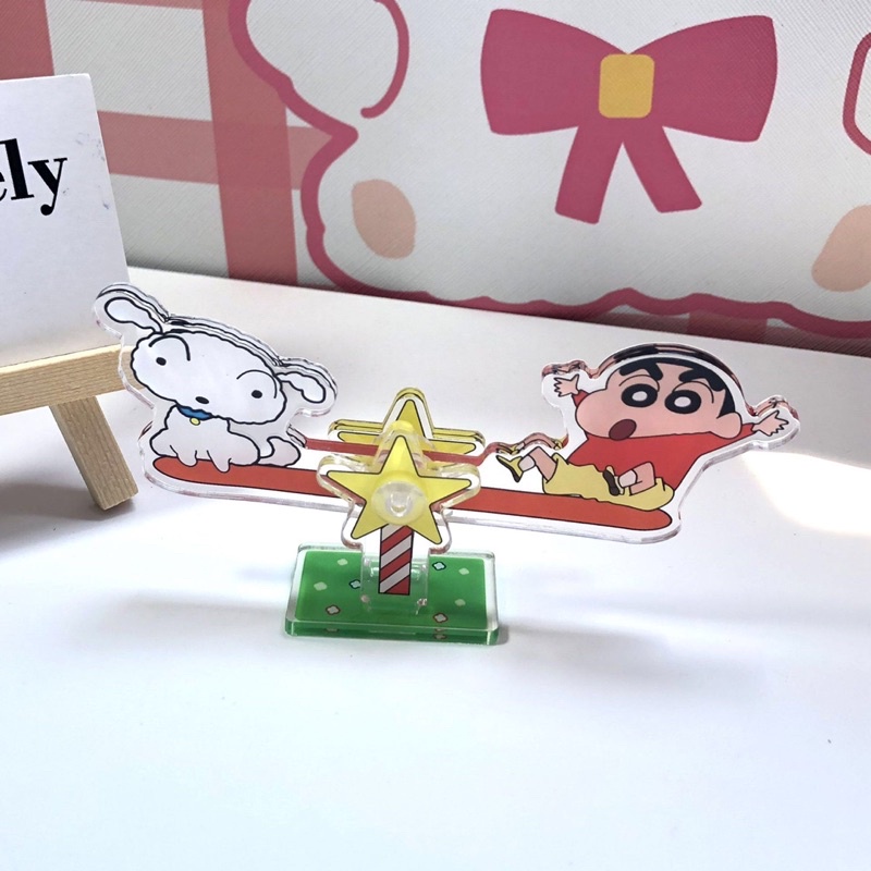 Standee đu quay lắc lư, bập bênh Shin chan Shinnosuke và Pochacco