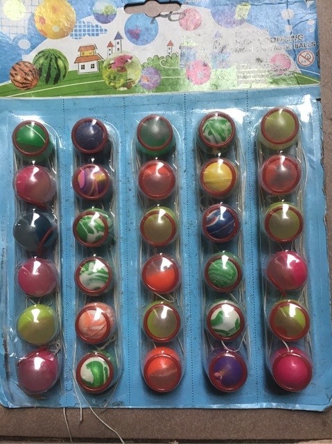 Vĩ 30 trái banh tưng có dây