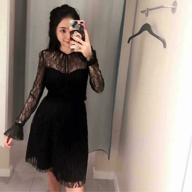 Váy hm size 34..........................................................................................................