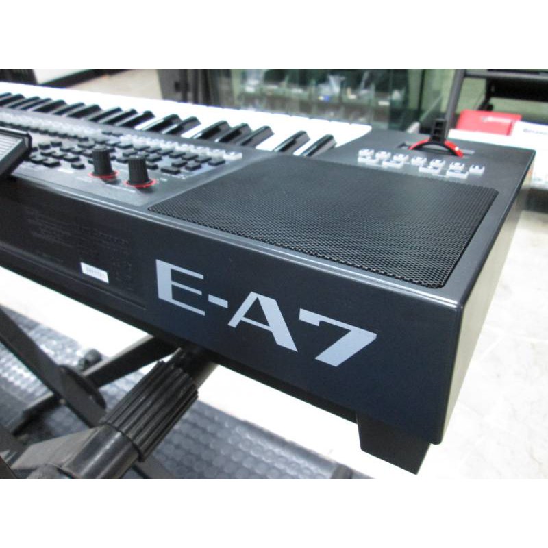 Đàn Organ Roland E-A7