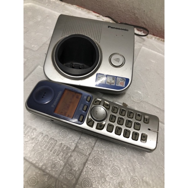 Máy điện thoại mẹ bồng con PANASONIC KX-TG7200