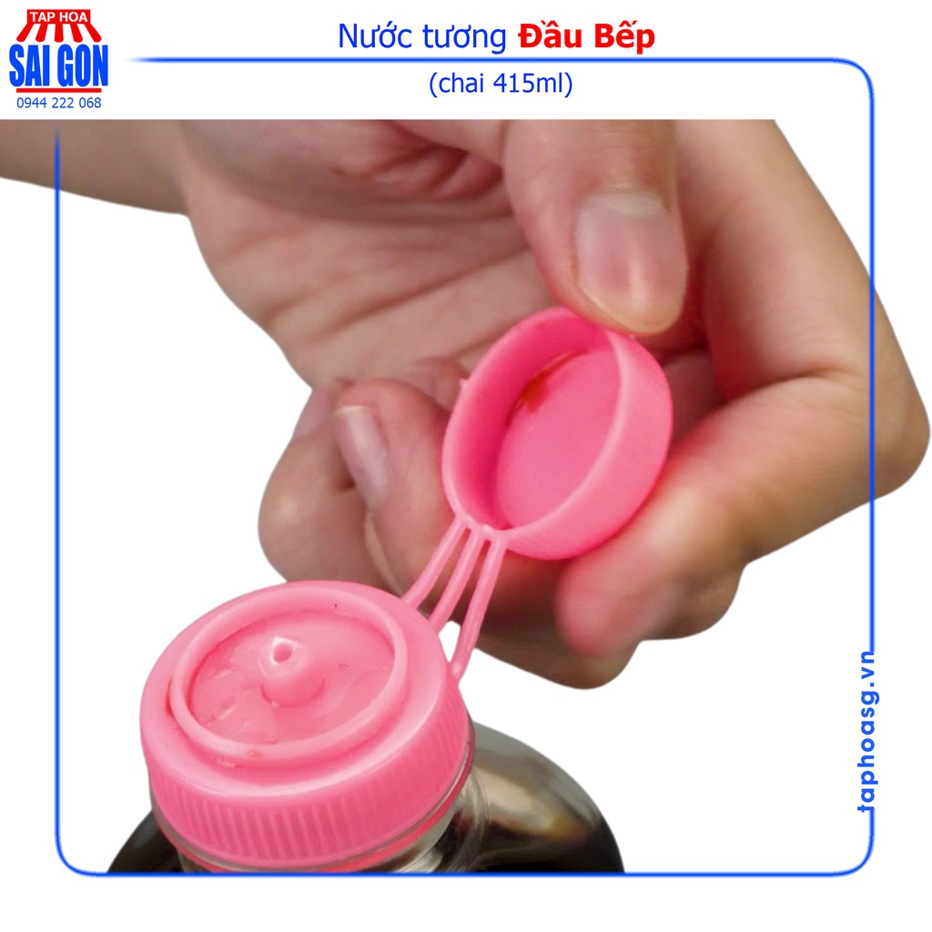 Nước Tương Đầu Bếp Sen Hồng Chai 415ml mang đậm hương vị truyền thống cho các món chấm và nêm cho các bà nội trợ Việt