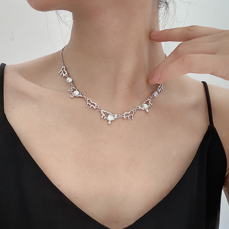 Vòng cổ Đính Đá Mặt Trăng Thiết Kế Đơn Giản Dễ Phối Đồ Phong Cách Hàn Quốc