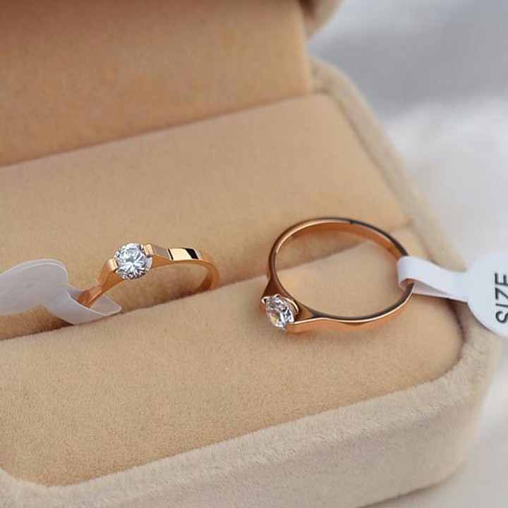 NHẪN TITAN MỘT HỘT ĐÁ MÀU HỒNG ĐẸP SANG TRỌNG - tặng hộp đựng xinh xắn