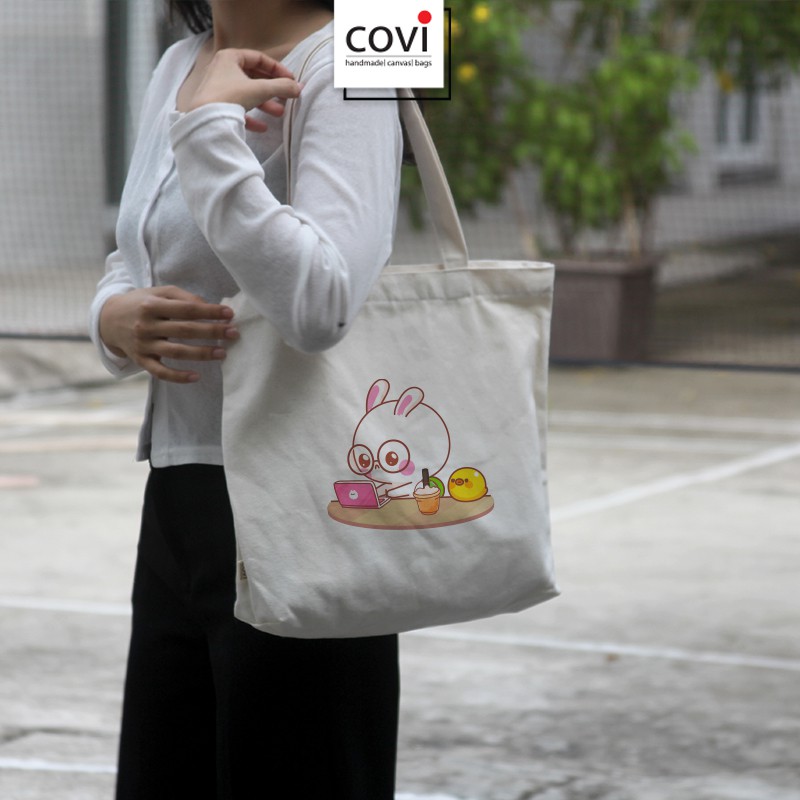Túi Tote Vải Canvas Chữ Nhật Ngang In Hình Thời Trang COVI Màu Đen Và Mộc T40