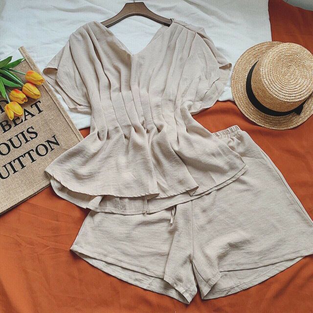 SET ÁO NUDE CỔ V CHÍT EO + SHORT ❤️Tone màu Nude nhẹ nhàng, sang chảnh.