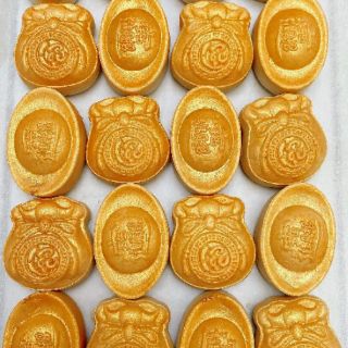 Bánh thỏi vàng nhân dứa