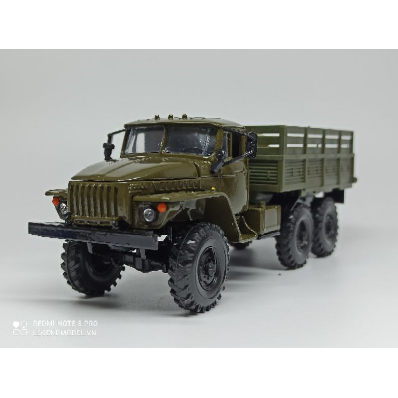 Mô hình xe Nga Ural 4320